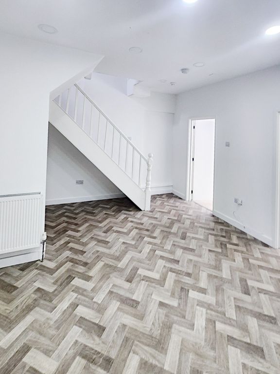 Property photo 2 of 8 Bright, Newly Refurbished Living Area With Modern ...