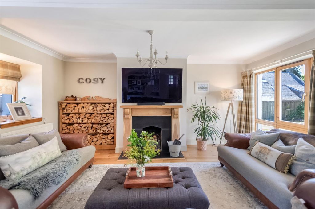 Property photo 3 of 45 Lounge