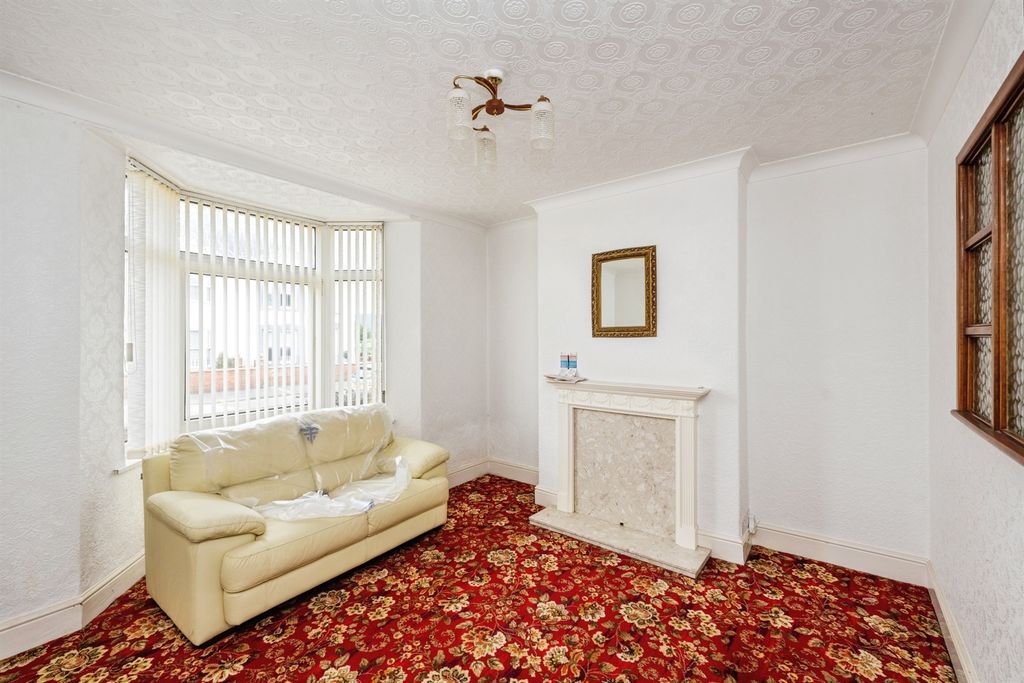 Property photo 2 of 17