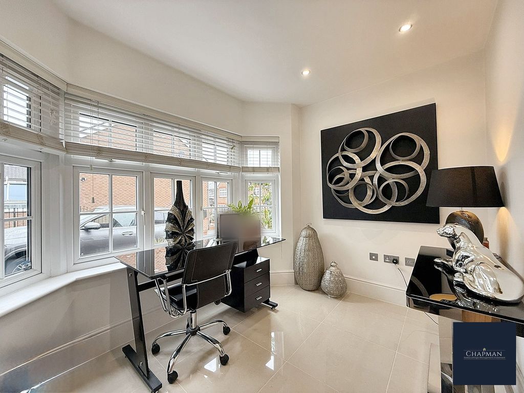Property photo 3 of 49