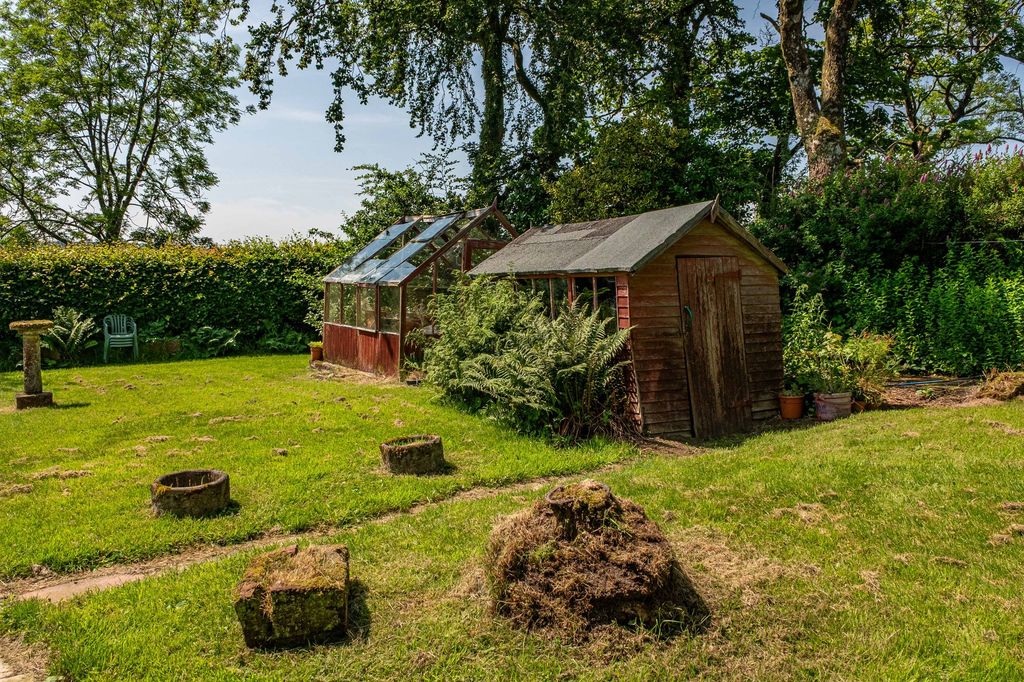 Property photo 3 of 16