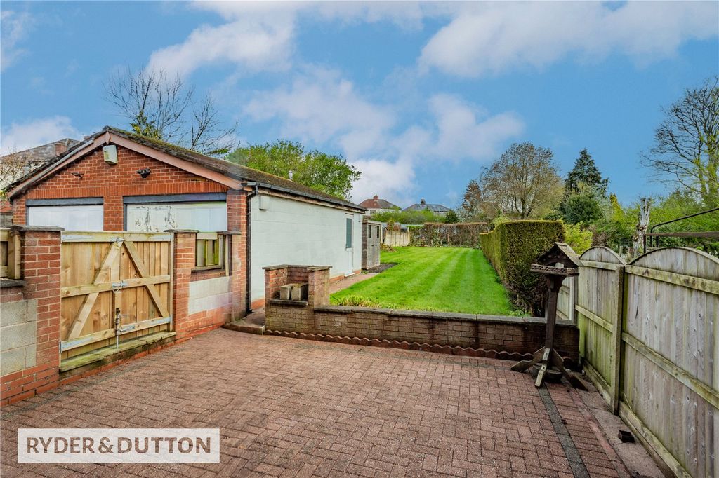 Property photo 2 of 22 Picture No. 21