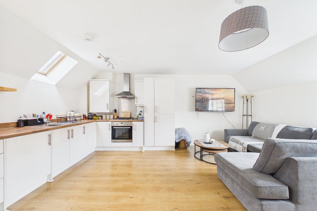 Property photo 3 of 7 Picture No. 08