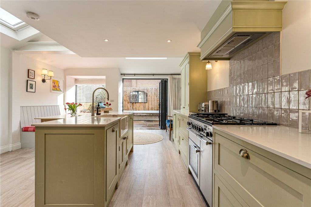 Property photo 3 of 24 Picture No. 37