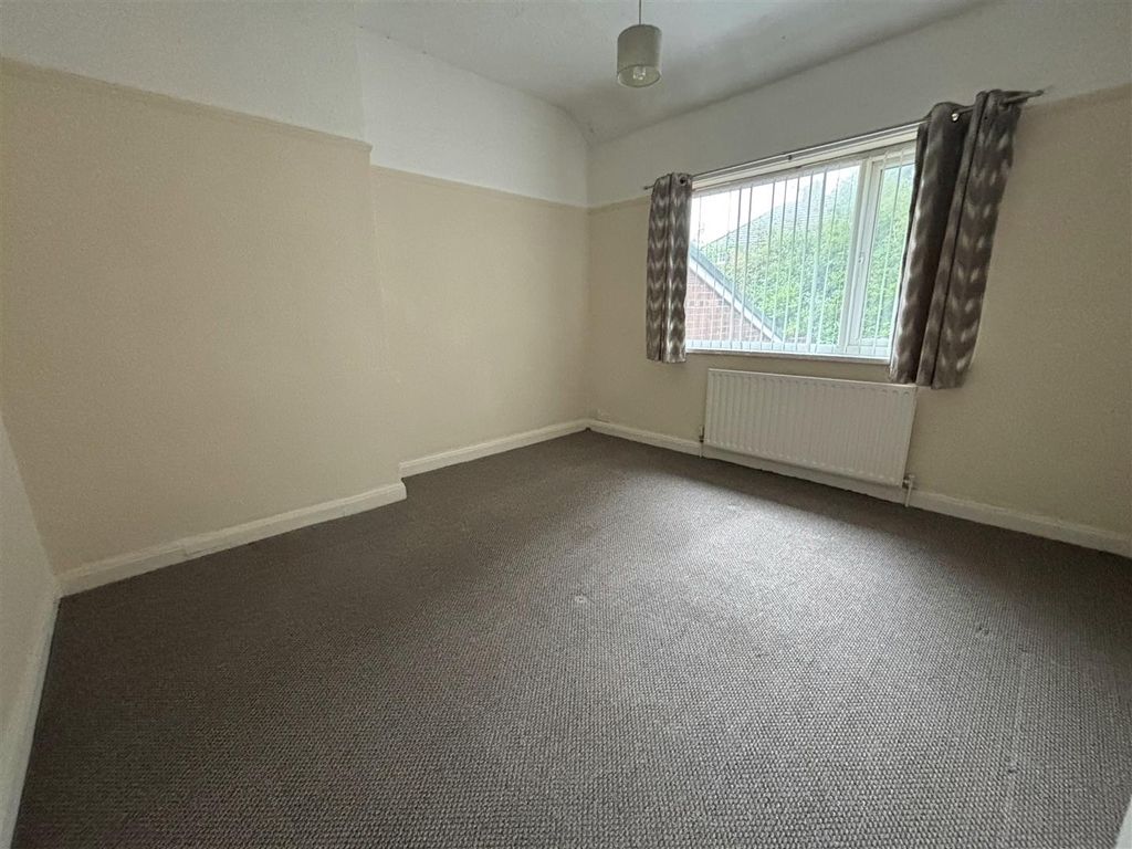 Property photo 1 of 5 Bedroom One