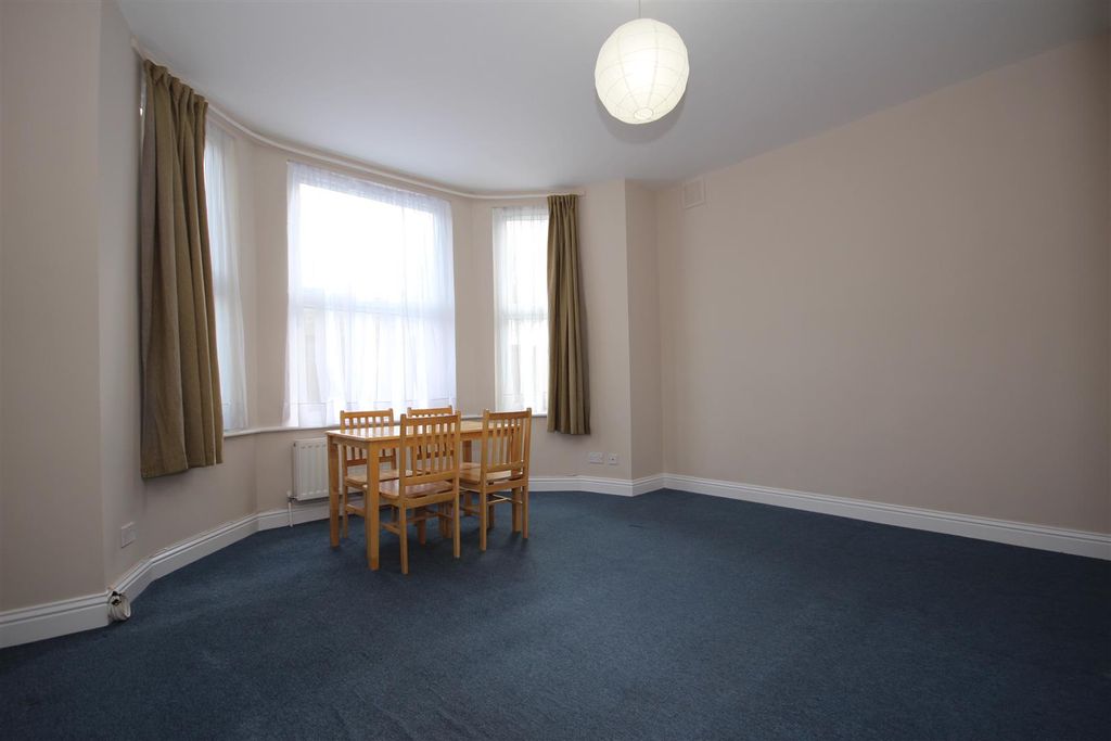Property photo 1 of 4