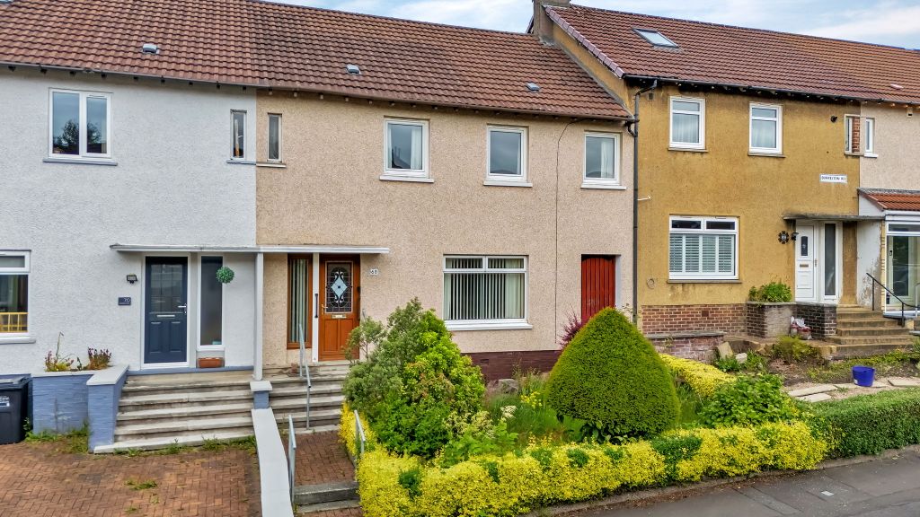 Property photo 1 of 28 001