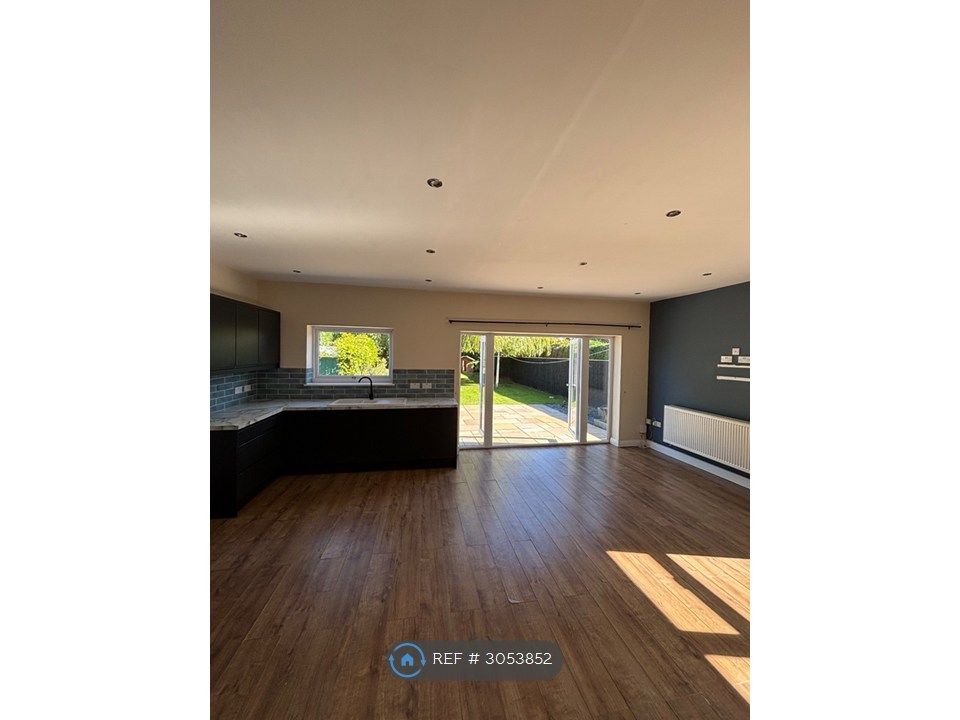 Property photo 2 of 35