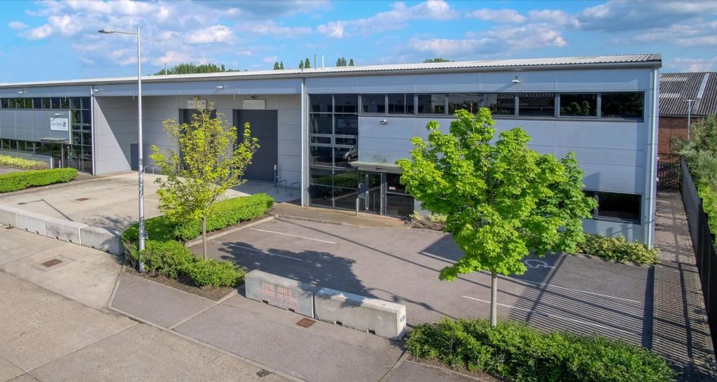 Property photo 2 of 7 External