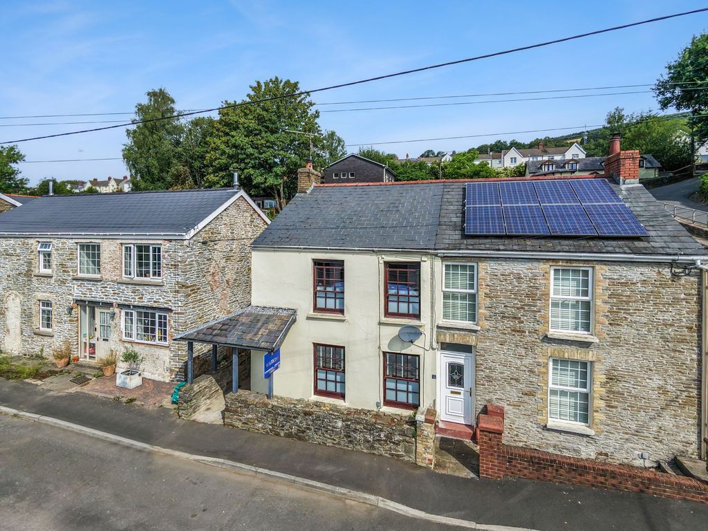 Property photo 1 of 30