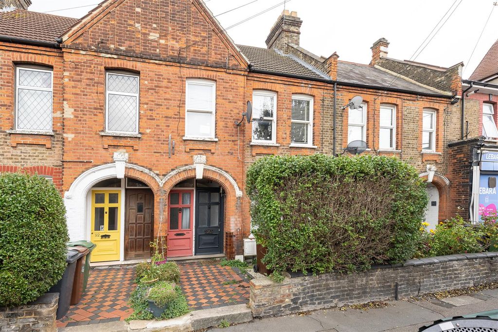 Property photo 1 of 18 Hibbert Road, E17