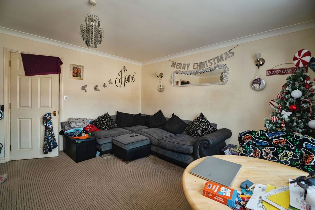 Property photo 3 of 19 Pbox-Img.Jpg