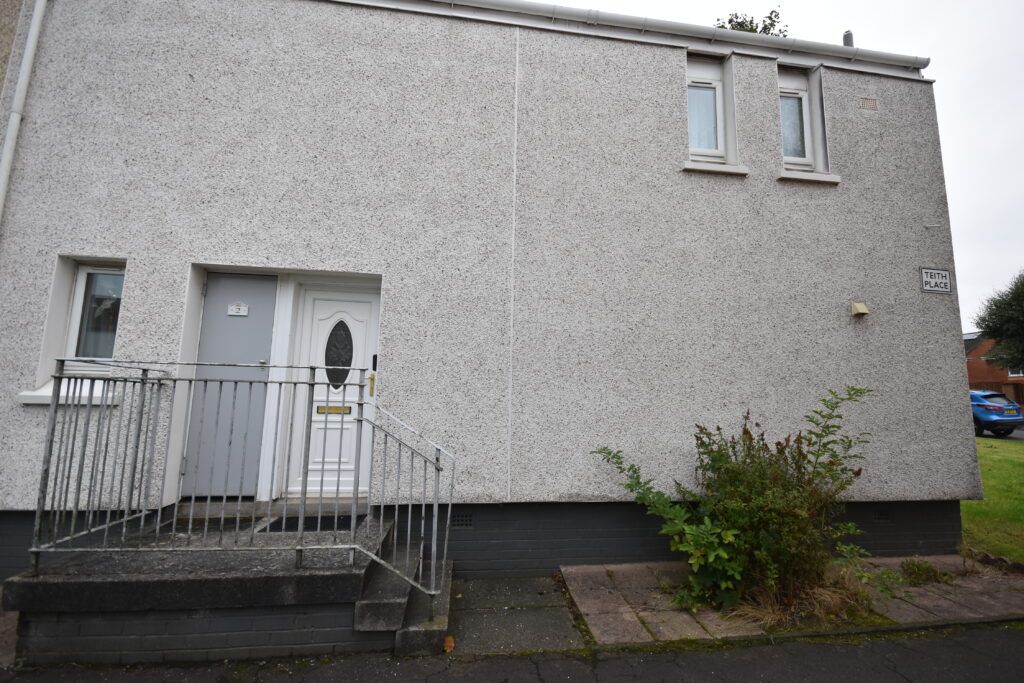 Property photo 2 of 25