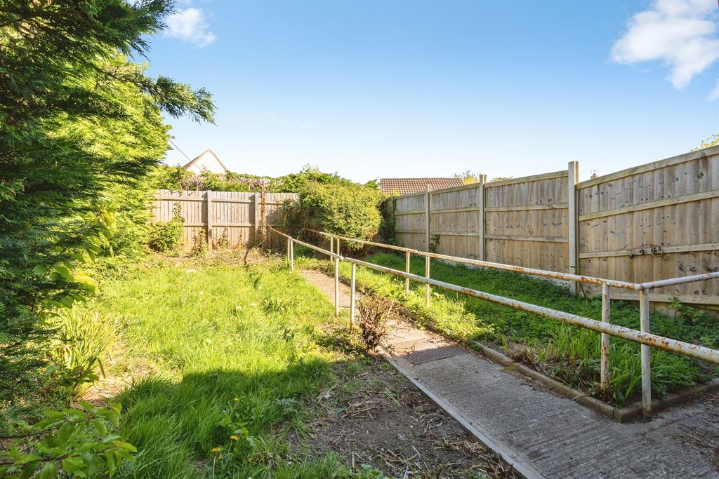 Property photo 2 of 18