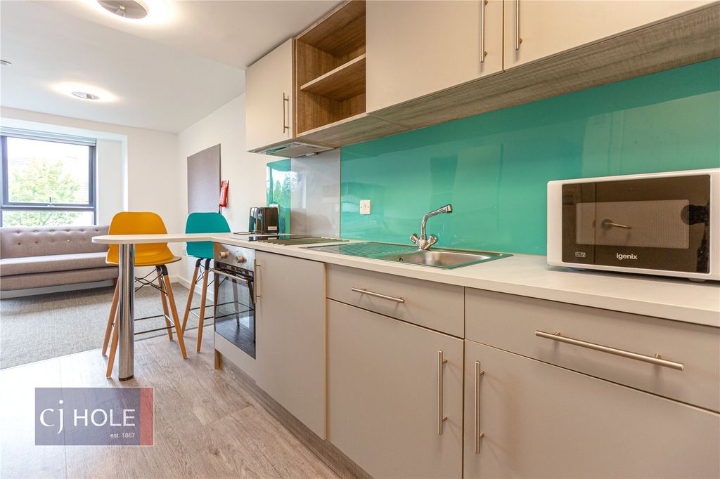 Property photo 2 of 7 Picture No. 30