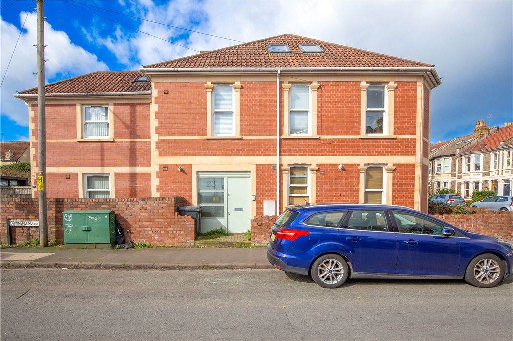 Property photo 1 of 10 Picture No. 04