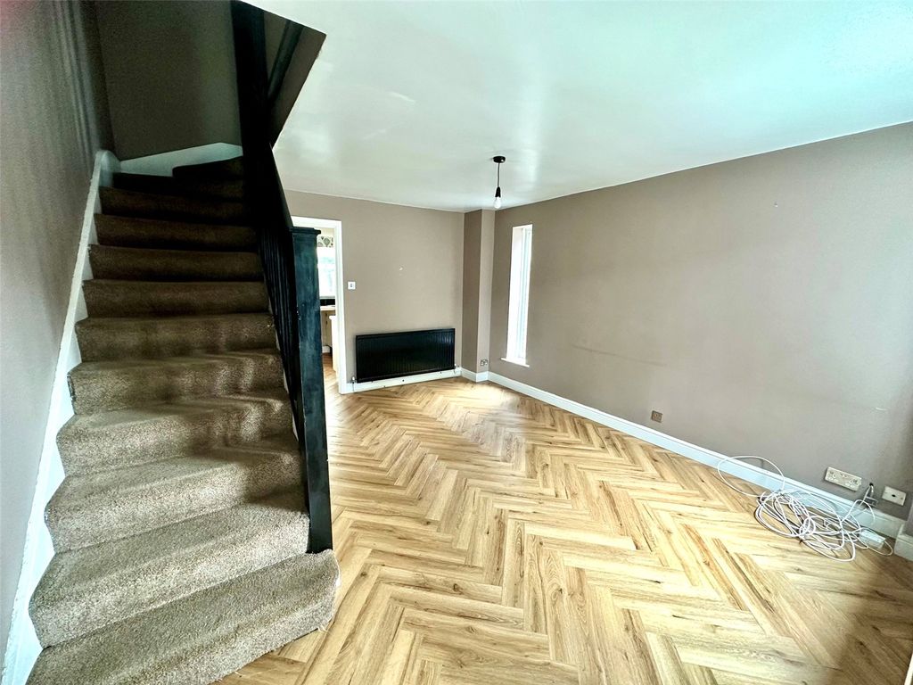 Property photo 3 of 10 Picture No. 06