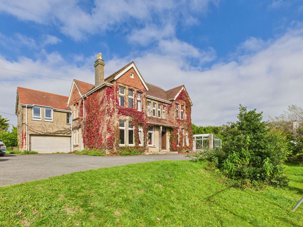 Property photo 2 of 48