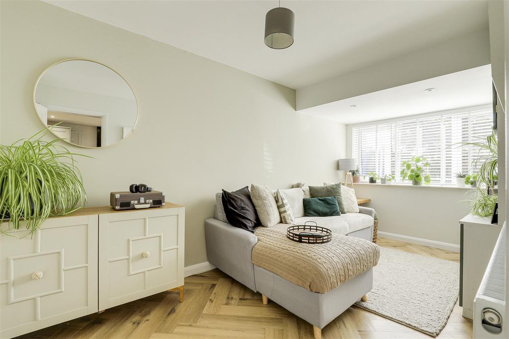 Property photo 3 of 22 18.Jpg