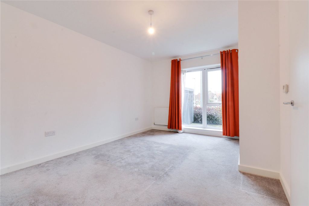 Property photo 2 of 10 Picture No. 06