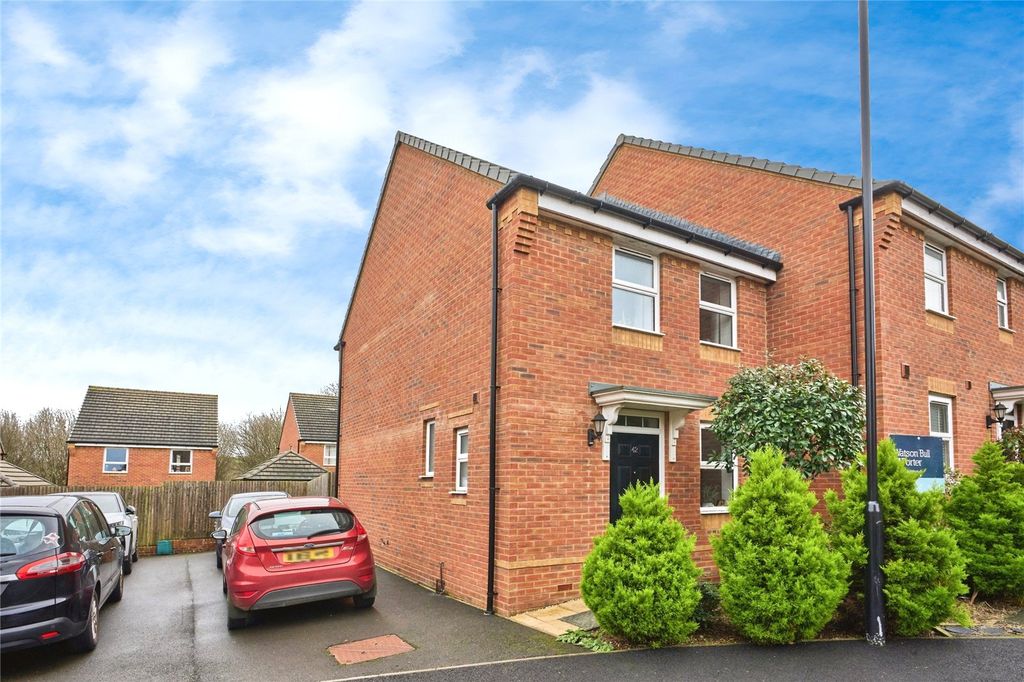 Property photo 1 of 10 Front