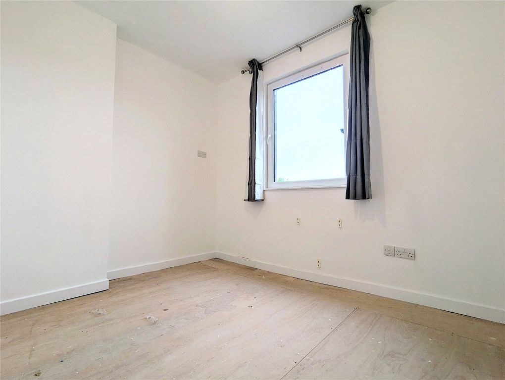 Property photo 2 of 6 Bedroom Four