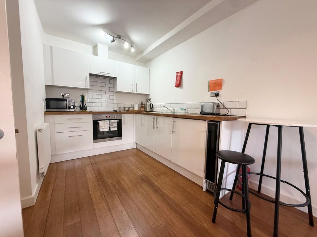 Property photo 2 of 7 6.Jpg
