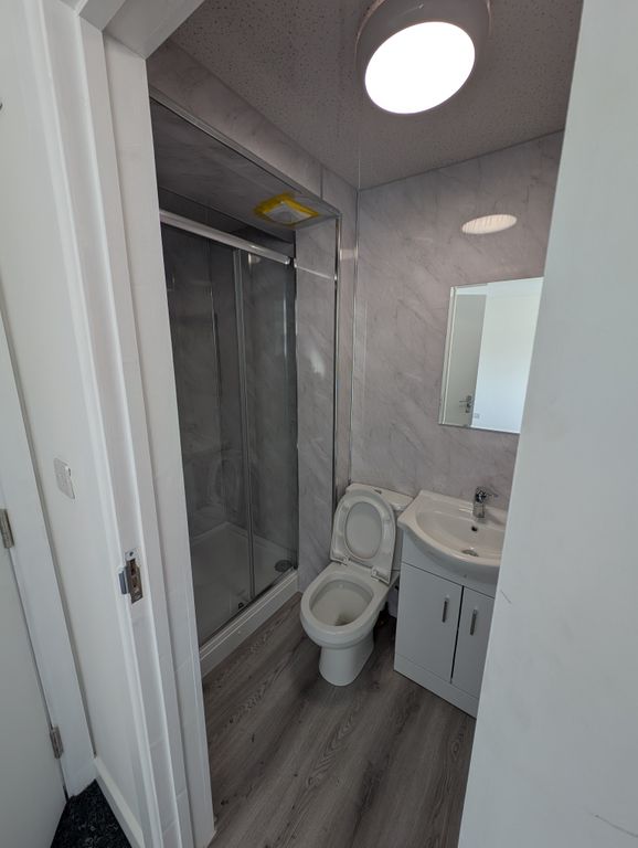 Property photo 1 of 2