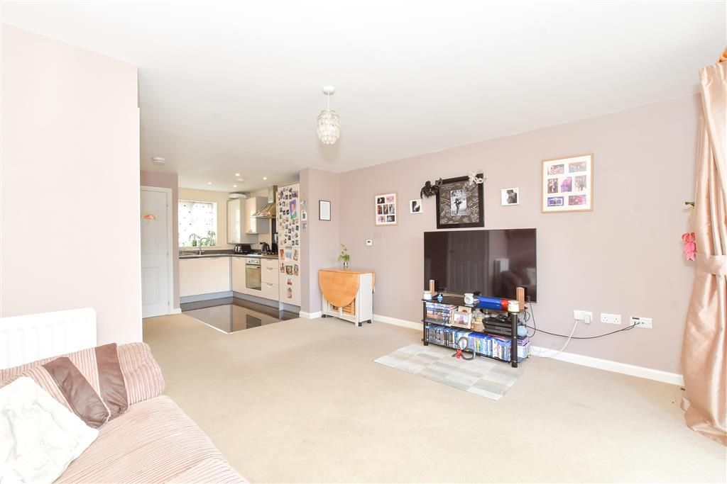 Property photo 2 of 11 Lounge/ Kitchen