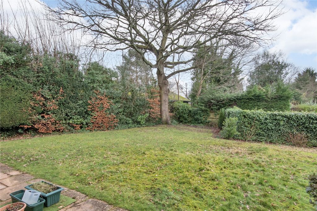 Property photo 3 of 11 Garden