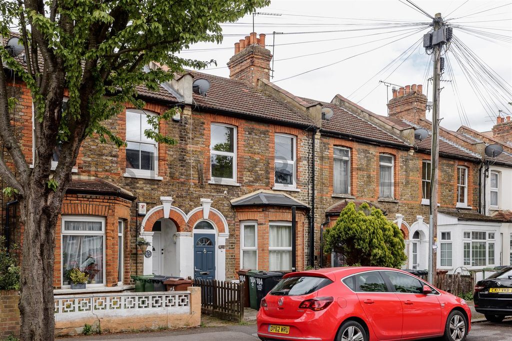 Property photo 1 of 18