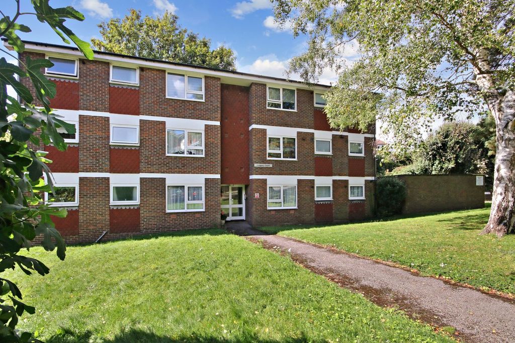 Property photo 1 of 8