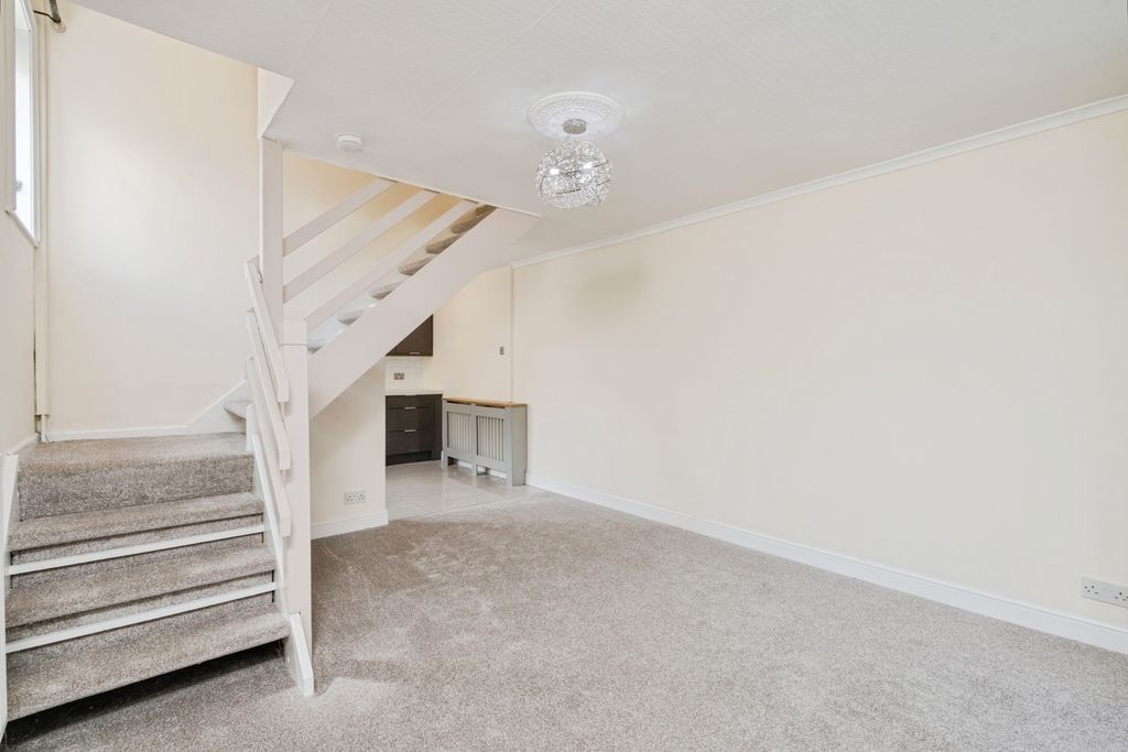 Property photo 3 of 18 Photo