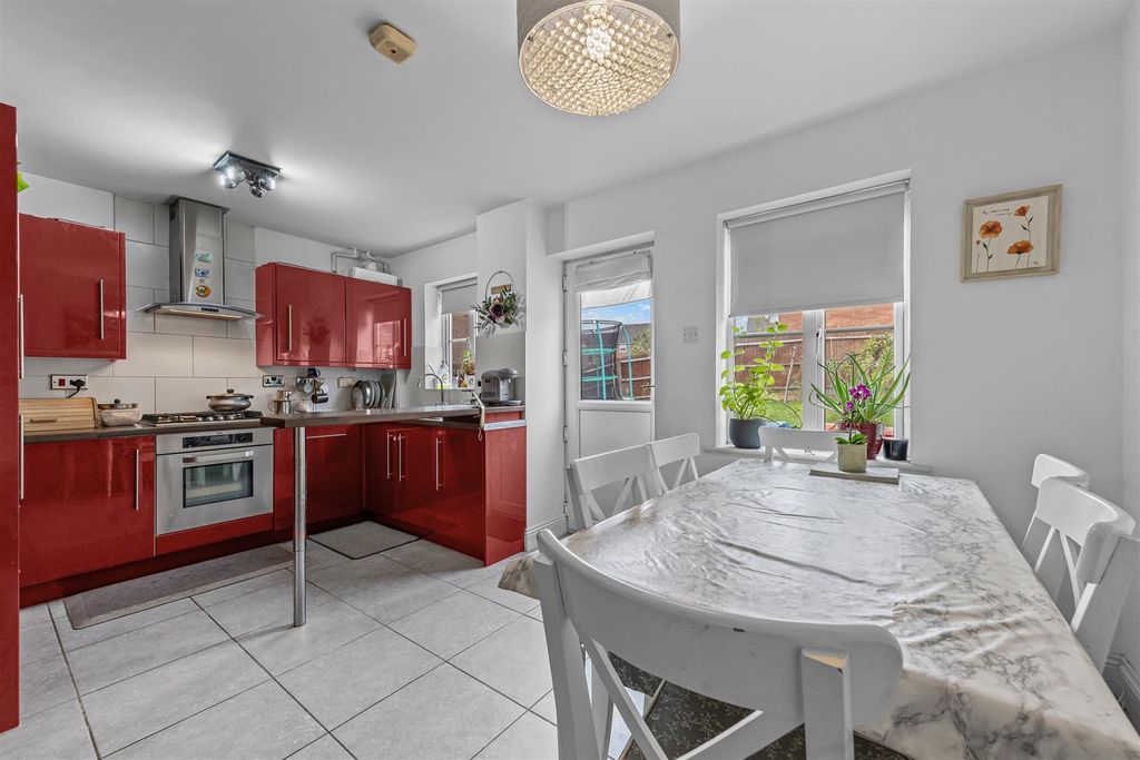 Property photo 2 of 24 54Hartlandaveweb14.Jpg