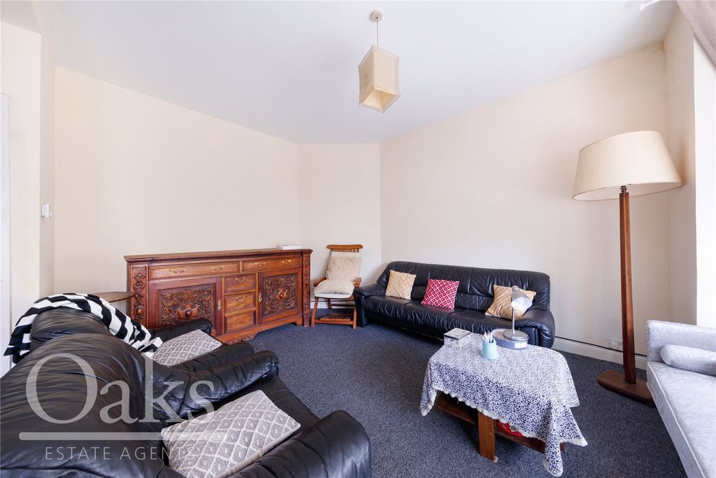 Property photo 3 of 8 Picture No. 04