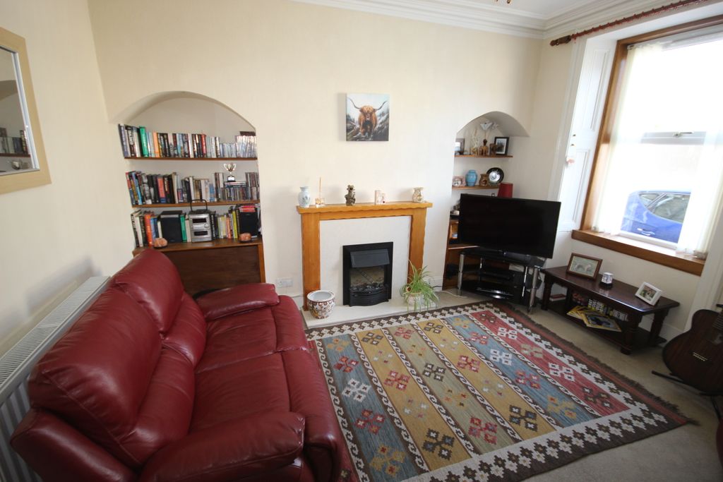 Property photo 2 of 24