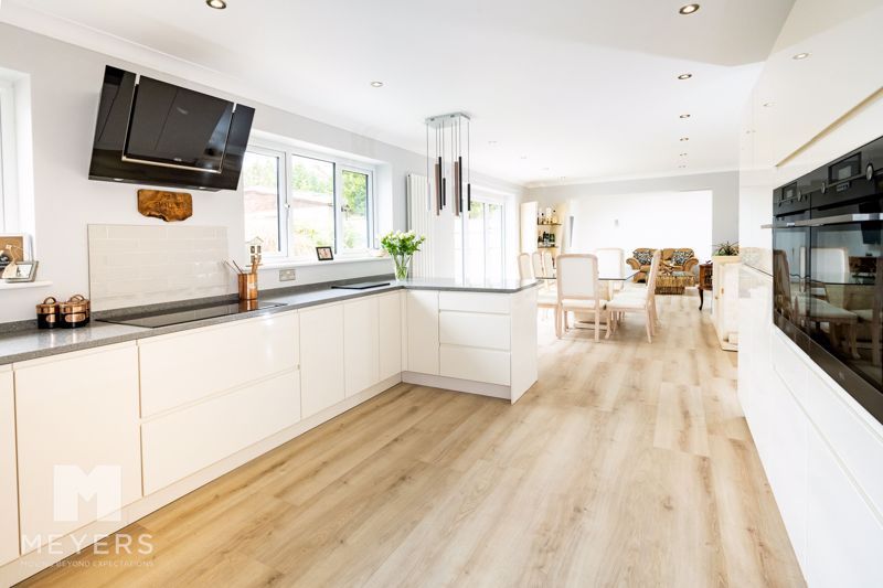 Property photo 3 of 24 Photo 20