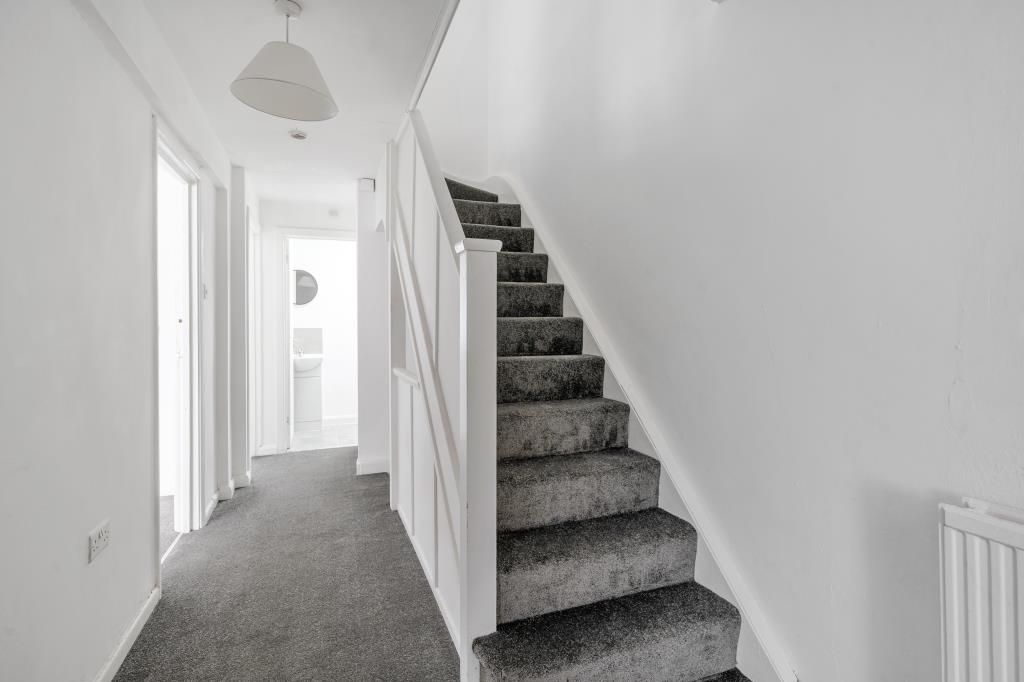 Property photo 2 of 19 Hallway