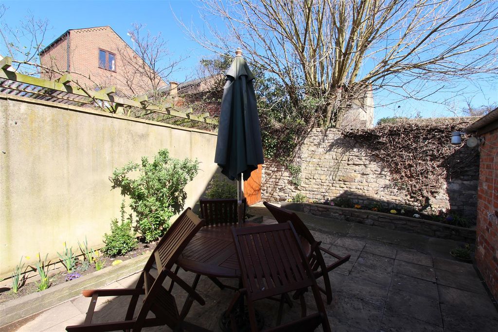 Property photo 3 of 7