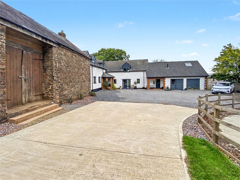 Property photo 1 of 24 Picture No. 22