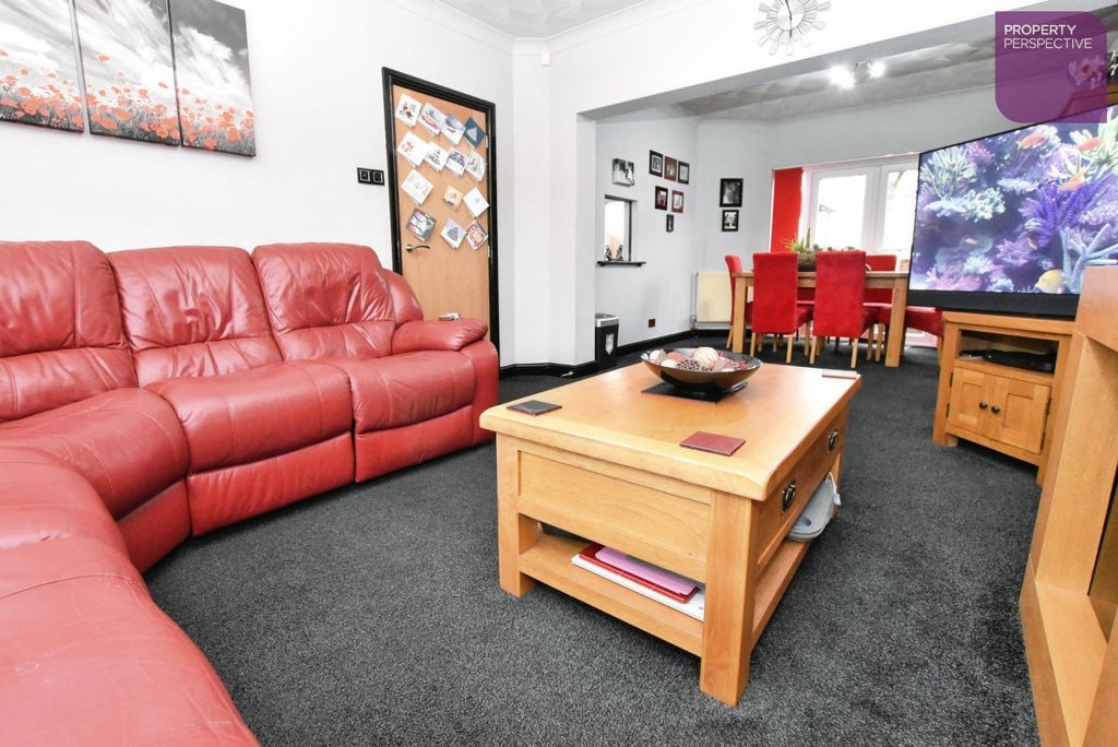 Property photo 3 of 26 Pbox-Img.Jpg