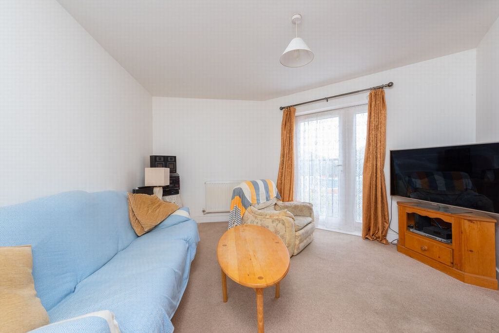 Property photo 3 of 8 Photo 2