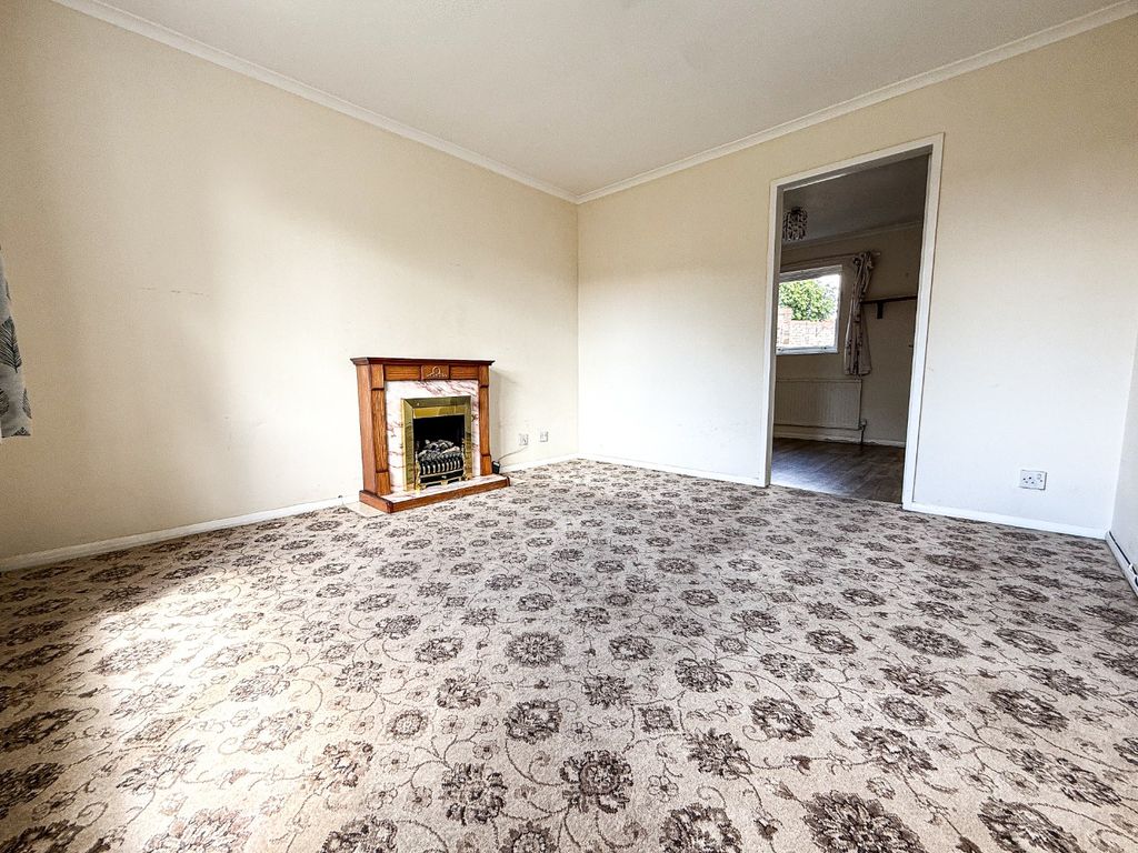 Property photo 3 of 17 4742936
