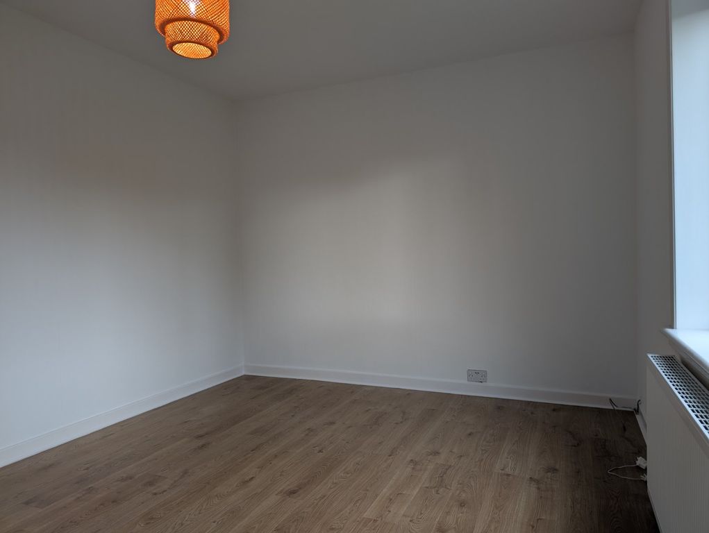 Property photo 3 of 23 Picture No. 12