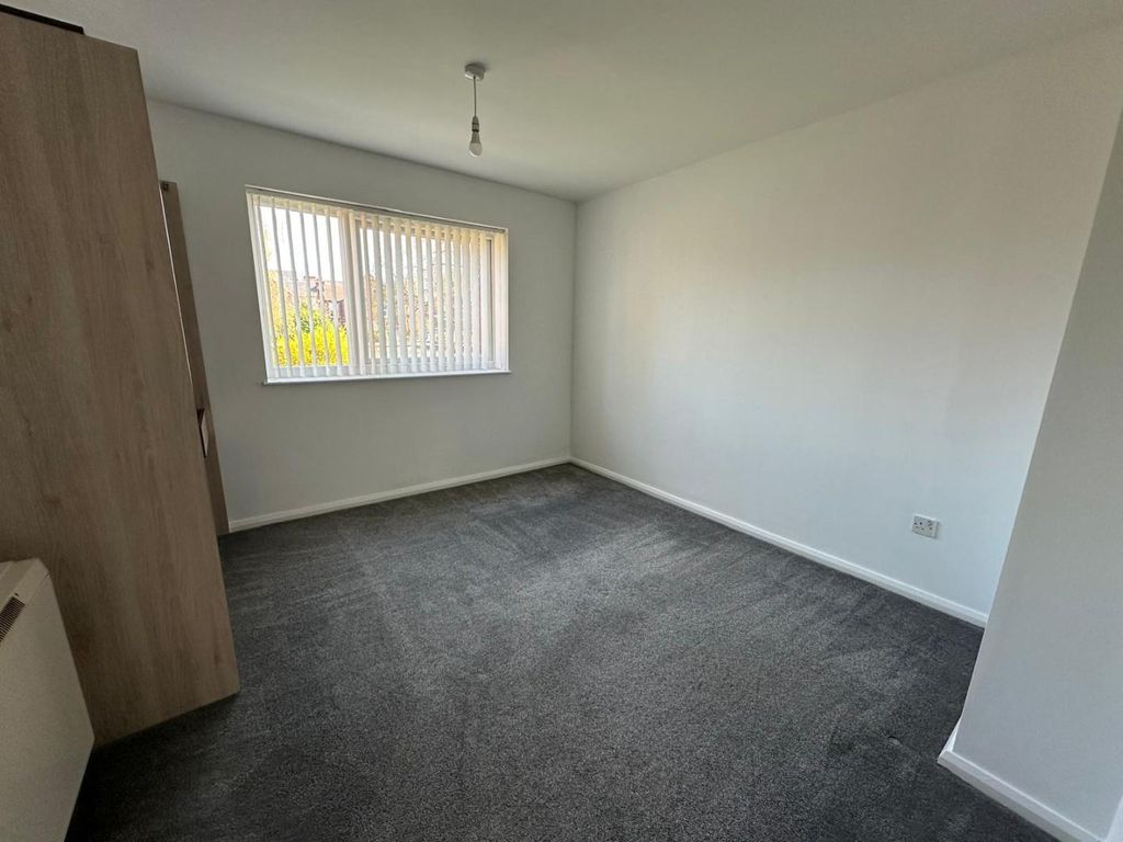 Property photo 2 of 12 2B8Cf99B-Afae-4A53-A13F-F9538E07cd93.Jpg
