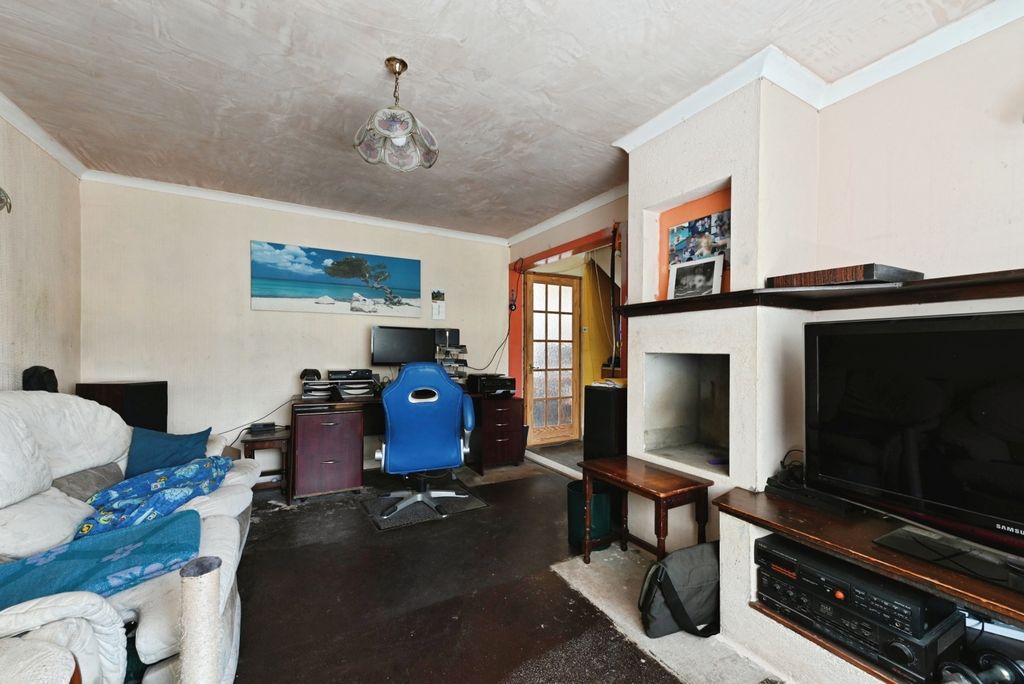 Property photo 3 of 13 Image 3