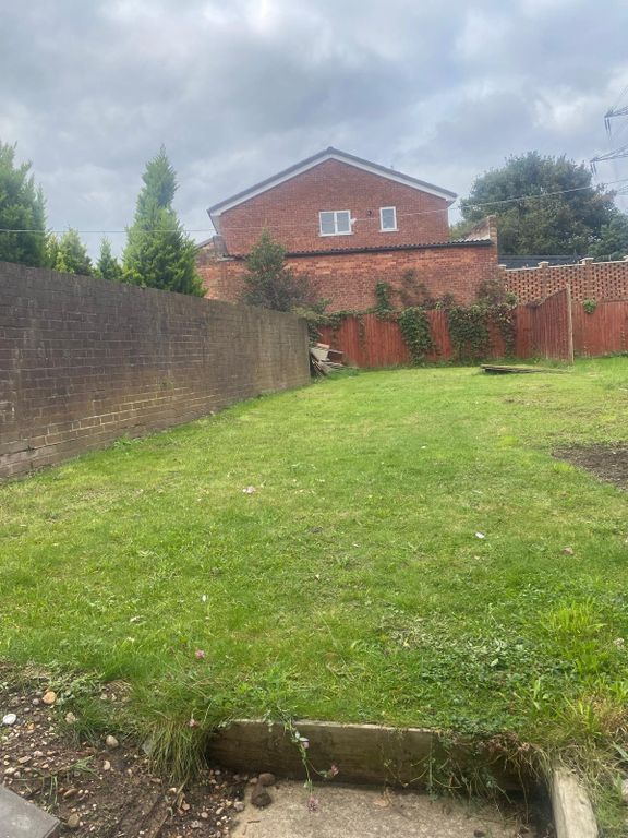 Property photo 2 of 7 Gallery