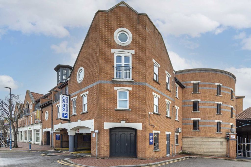 Property photo 1 of 5