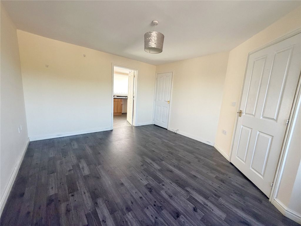 Property photo 2 of 14 Picture No. 03