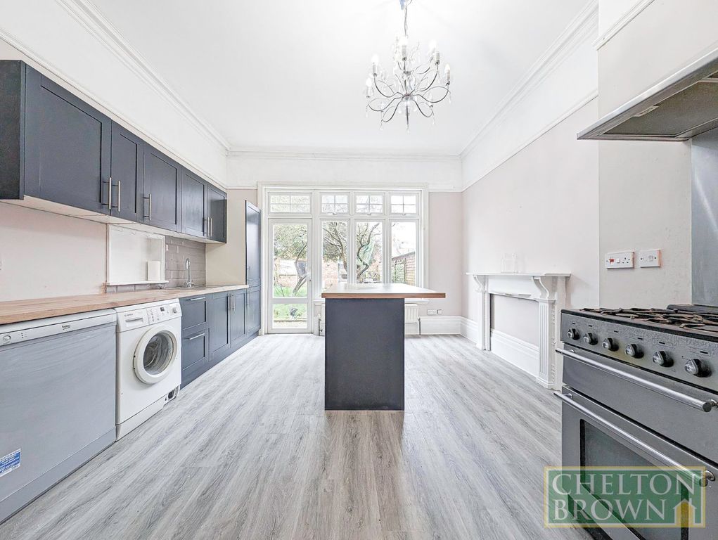 Property photo 2 of 29 Kitchen